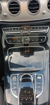 Mercedes-Benz Klasa E cena 146000 przebieg: 278000, rok produkcji 2018 z Wrocław małe 667